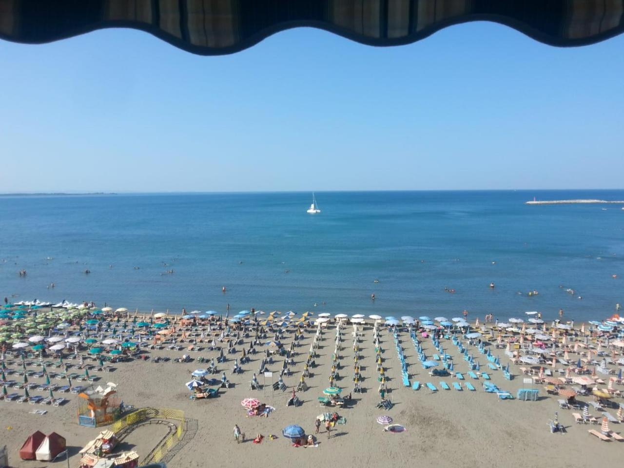 Apartment Sea View Shëngjin Eksteriør billede